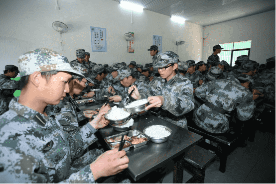 专治青春期叛逆的学校解析12种亲子沟通的绊脚石(图2) 专治青春期叛逆的学校解析12种亲子沟通的绊脚石(图2)