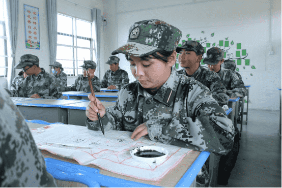 的青春叛逆学校提醒:拒绝孩子的“消费观”产生攀比心理(图2) 的青春叛逆学校提醒:拒绝孩子的“消费观”产生攀比心理(图2)